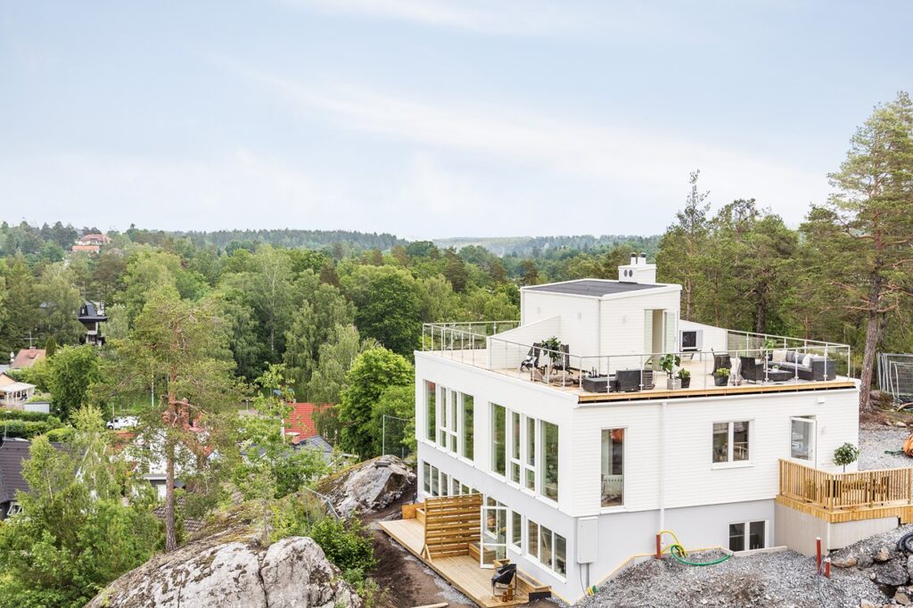 Bygge av ny terrass och takbalkong. Sofieberg, Tyresö | Byggentreprenör i Stockholm Byggföretag i Vasastan Renovering